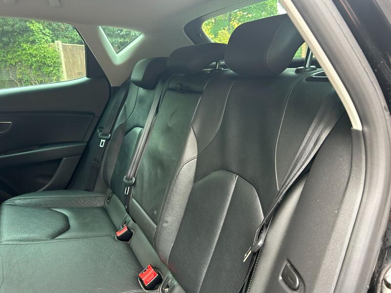 SEAT LEON