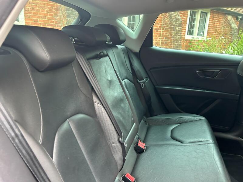 SEAT LEON