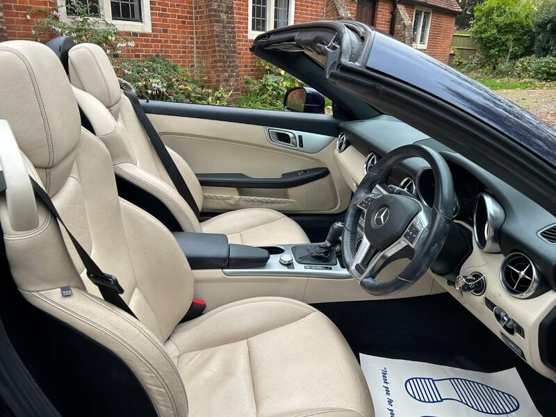 View MERCEDES-BENZ SLK 2.1 SLK250 CDI BlueEfficiency AMG Sport