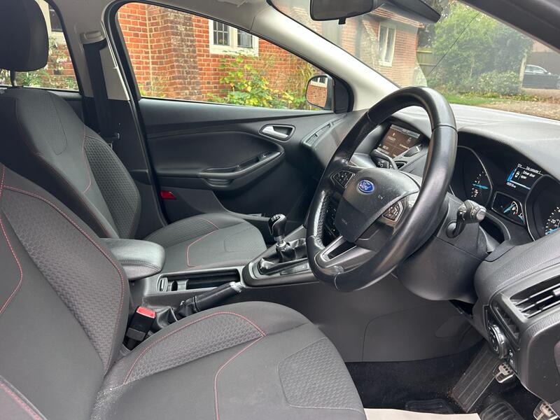 View FORD FOCUS 1.5 TDCi Zetec S