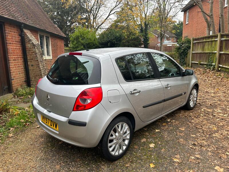 RENAULT CLIO
