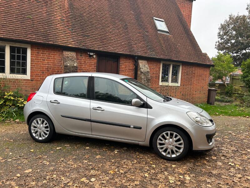 View RENAULT CLIO 1.2 TCe 16v Dynamique