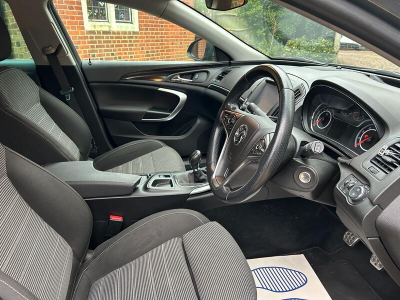 View VAUXHALL INSIGNIA 1.4 i Turbo SRi Nav