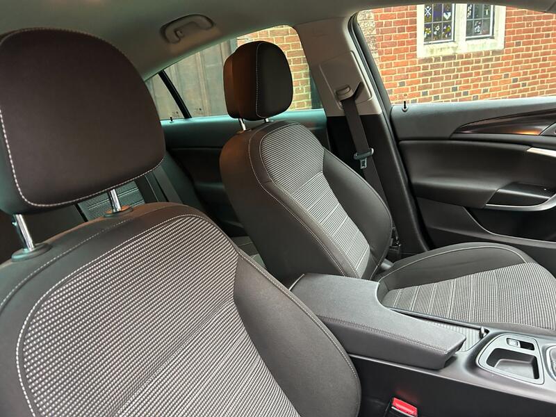 VAUXHALL INSIGNIA