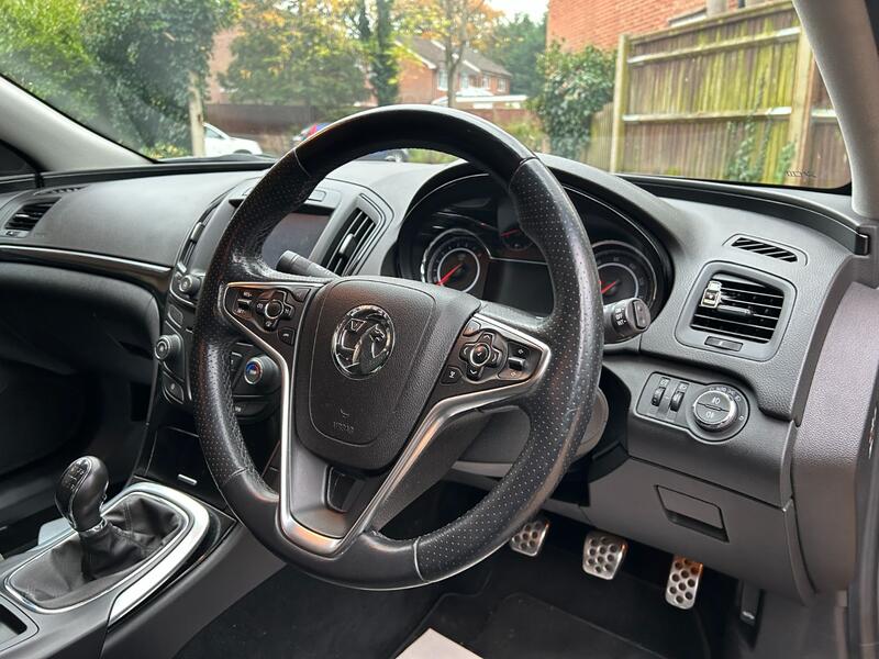 VAUXHALL INSIGNIA