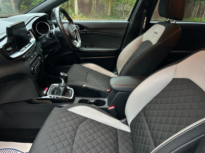 View KIA CEED 1.0 T-GDi GT-Line