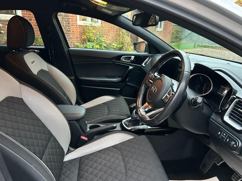 View KIA CEED 1.0 T-GDi GT-Line