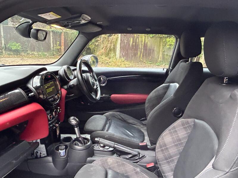 View MINI HATCH 2.0 Cooper S 3-Door Hatch