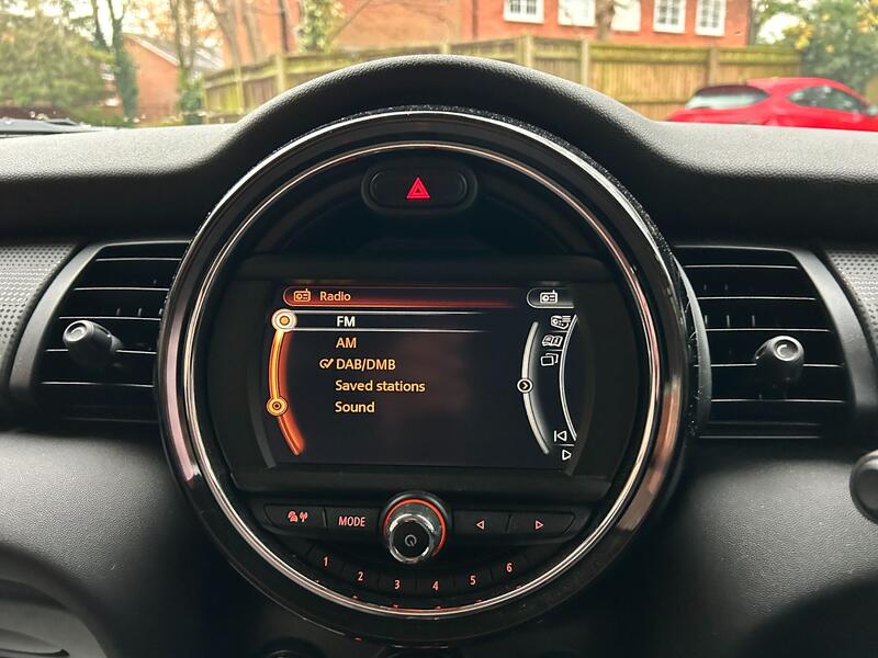 MINI HATCH