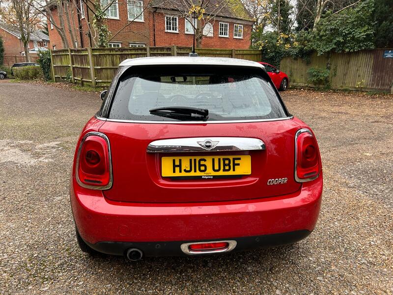 MINI HATCH