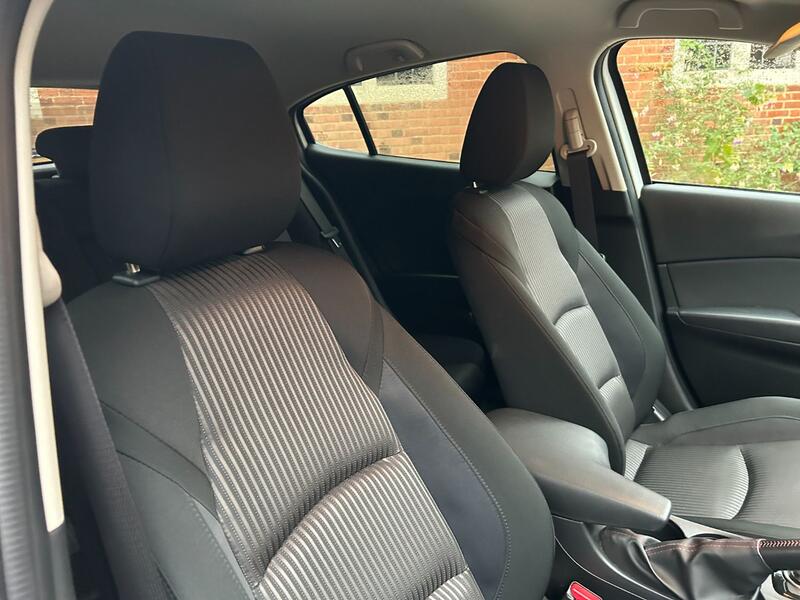 MAZDA MAZDA3