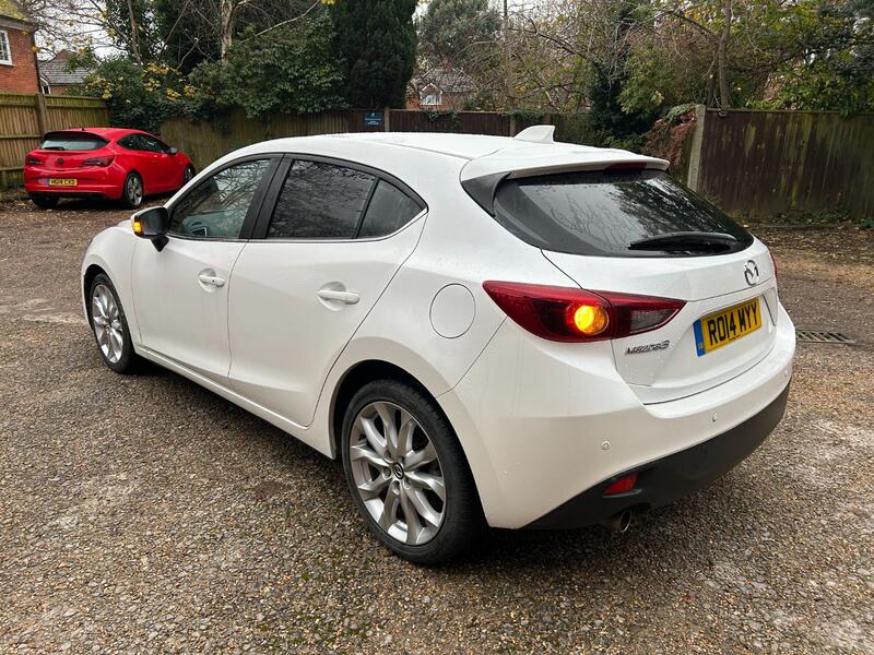 MAZDA MAZDA3
