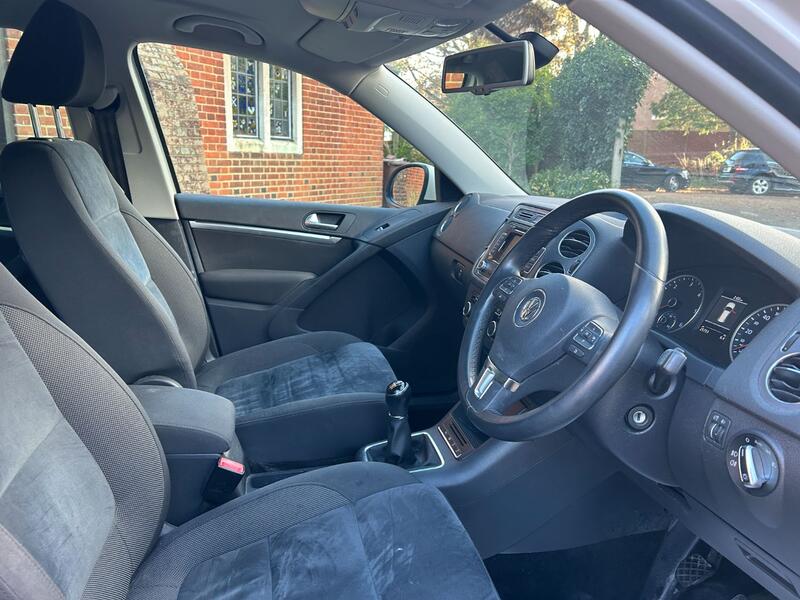 View VOLKSWAGEN TIGUAN 2.0 TDI BlueMotion Tech Match