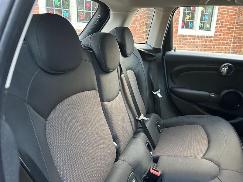 MINI HATCH