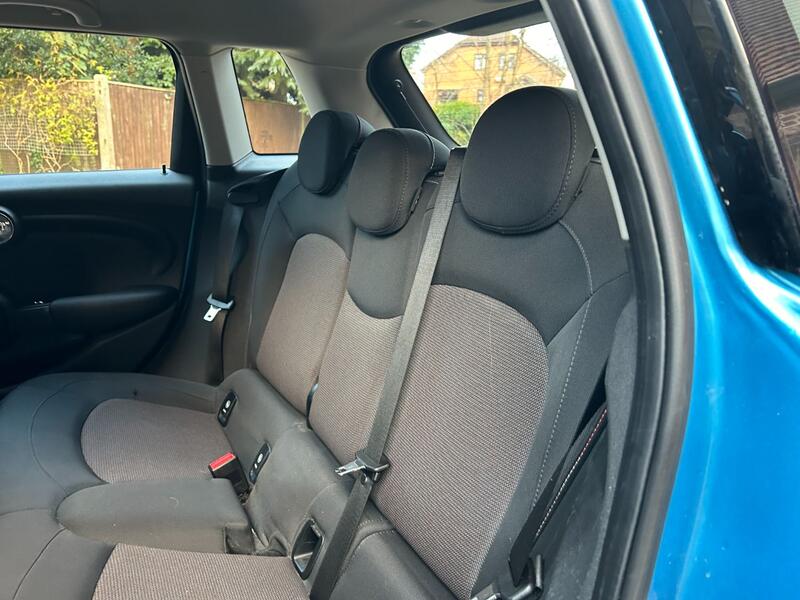 MINI HATCH