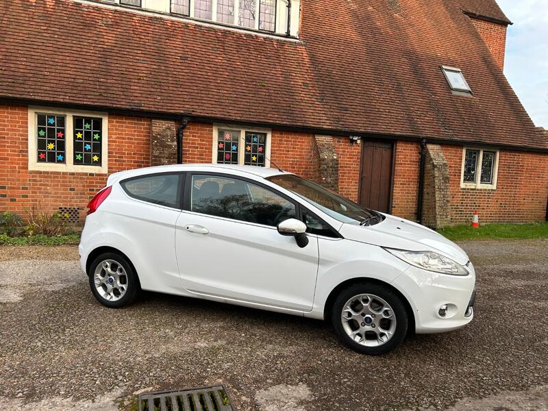 View FORD FIESTA 1.3 Zetec
