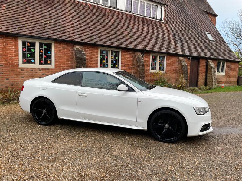View AUDI A5 2.0 TDI Black Edition