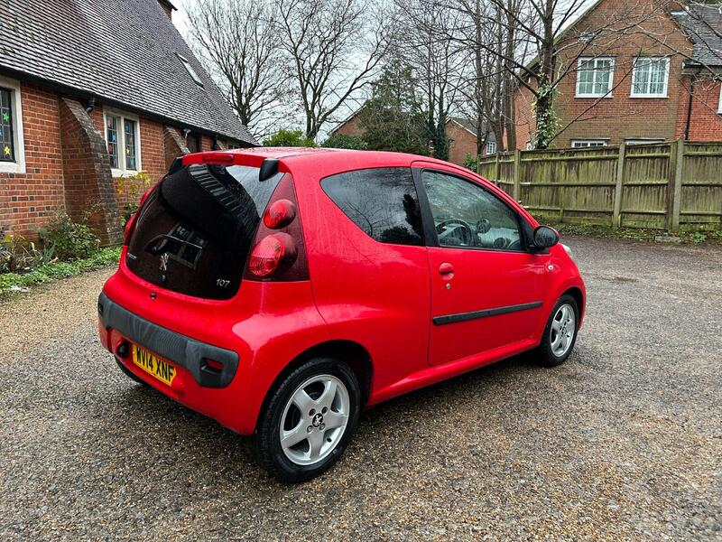 PEUGEOT 107
