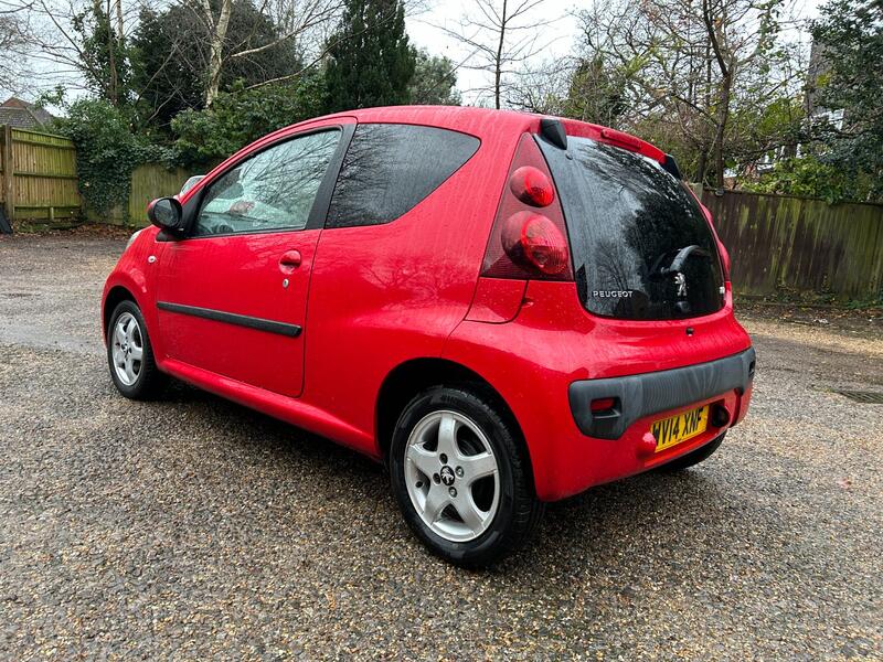 PEUGEOT 107