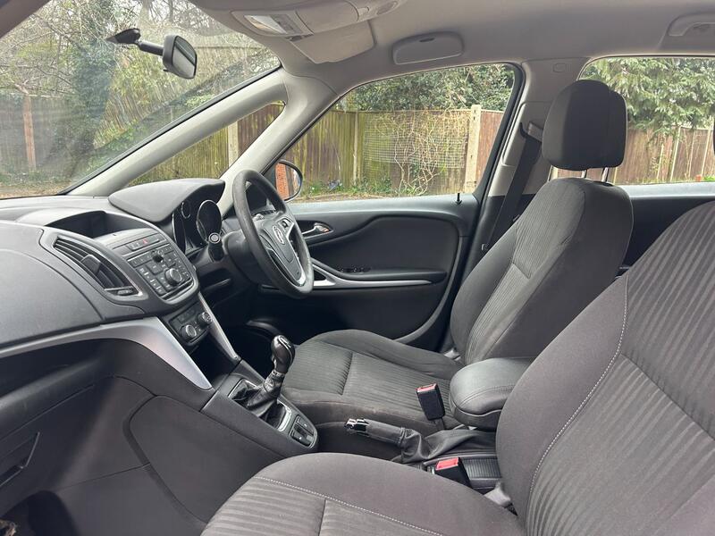 View VAUXHALL ZAFIRA TOURER 1.8 16V Exclusiv Seven Seat