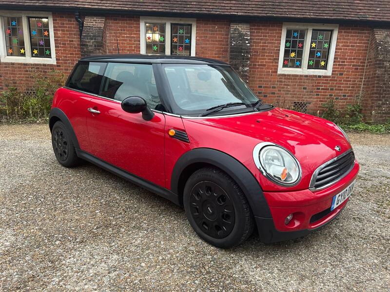 MINI HATCH