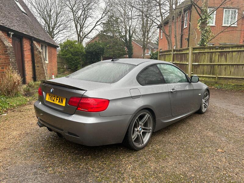 BMW 3 SERIES