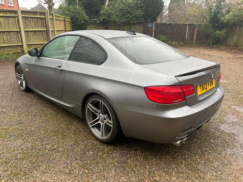 BMW 3 SERIES
