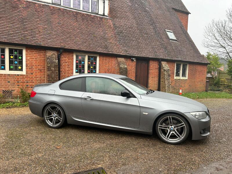 BMW 3 SERIES
