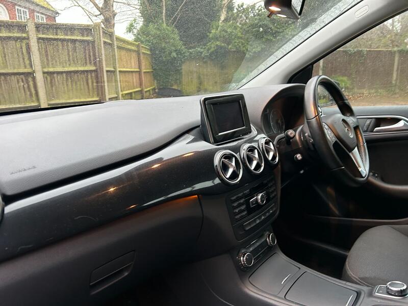 MERCEDES-BENZ B CLASS