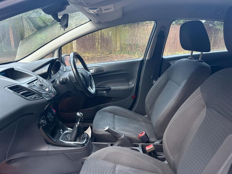 View FORD FIESTA 1.3 Zetec