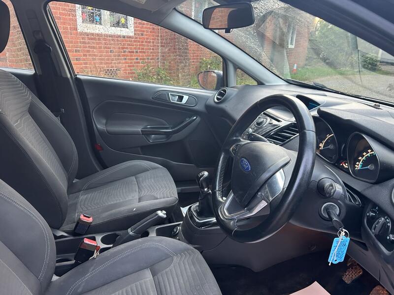 View FORD FIESTA 1.3 Zetec