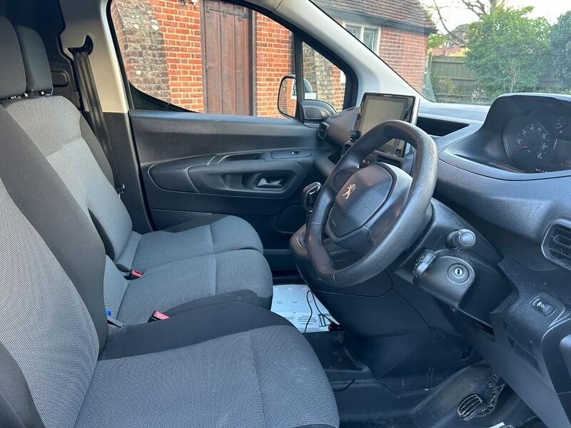 View PEUGEOT PARTNER 1.6 BlueHDi 650 Professional