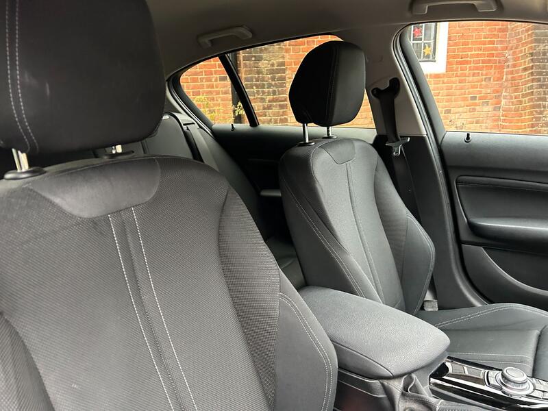 BMW 1 SERIES