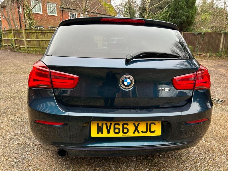 BMW 1 SERIES