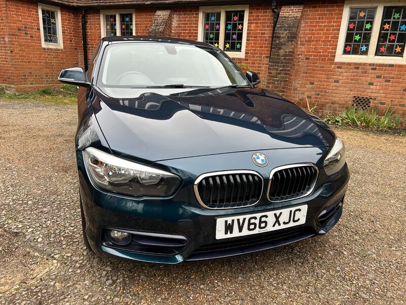 BMW 1 SERIES