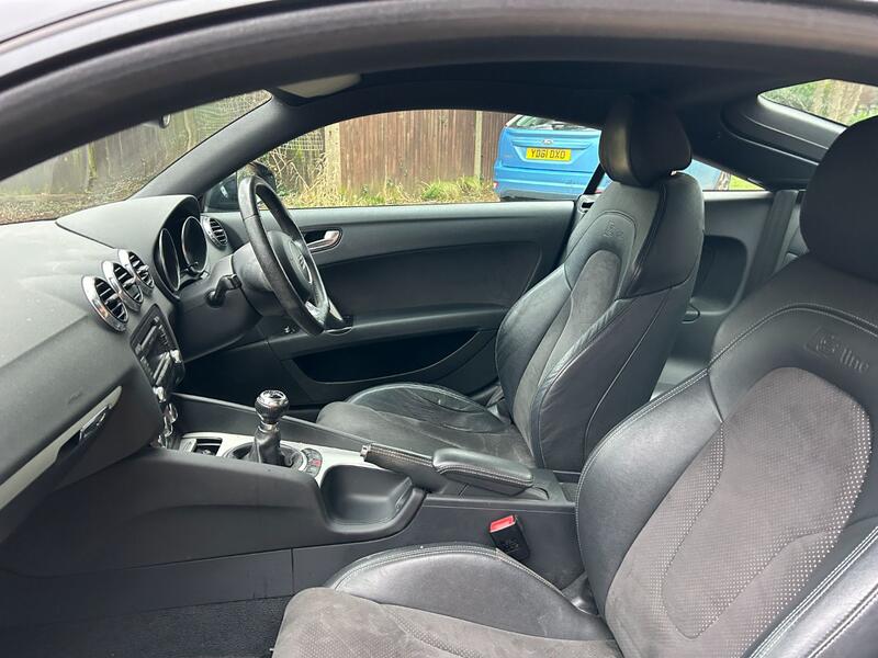 AUDI TT