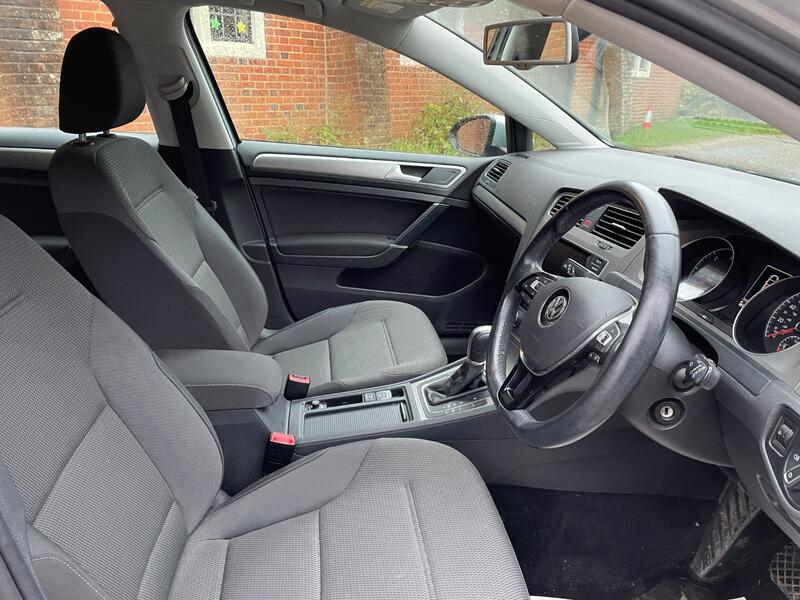 View VOLKSWAGEN GOLF 1.6 TDI BlueMotion Tech SE Estate