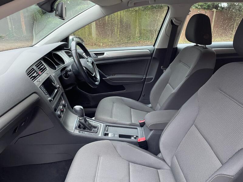 View VOLKSWAGEN GOLF 1.6 TDI BlueMotion Tech SE Estate