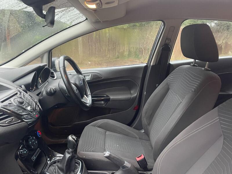 View FORD FIESTA 1.0 T EcoBoost Zetec