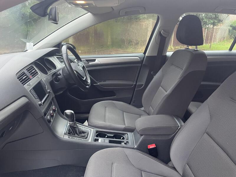 View VOLKSWAGEN GOLF 2.0 TDI BlueMotion Tech Match