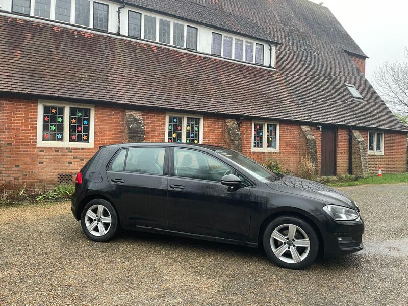 View VOLKSWAGEN GOLF 2.0 TDI BlueMotion Tech Match