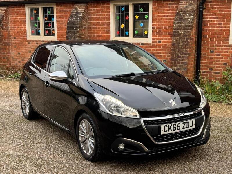 View PEUGEOT 208 1.6 BlueHDi Allure