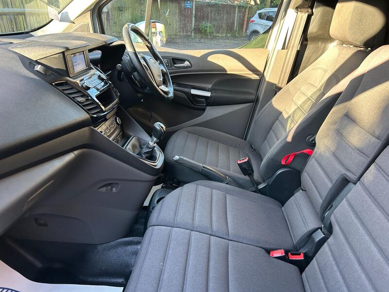 View FORD TRANSIT CONNECT 1.5 240 EcoBlue Limited