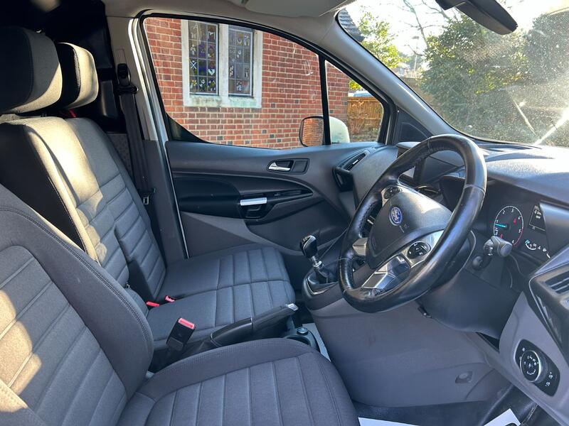 View FORD TRANSIT CONNECT 1.5 240 EcoBlue Limited