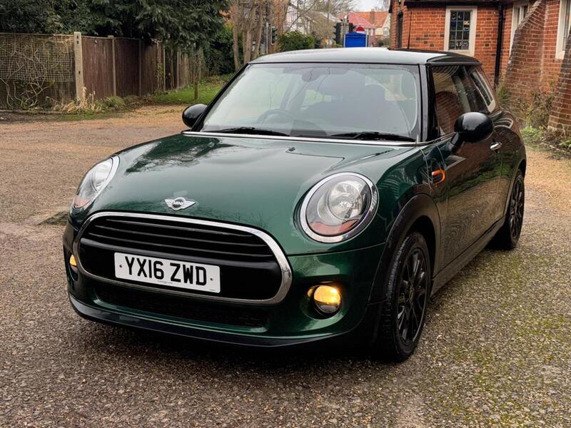 MINI HATCH