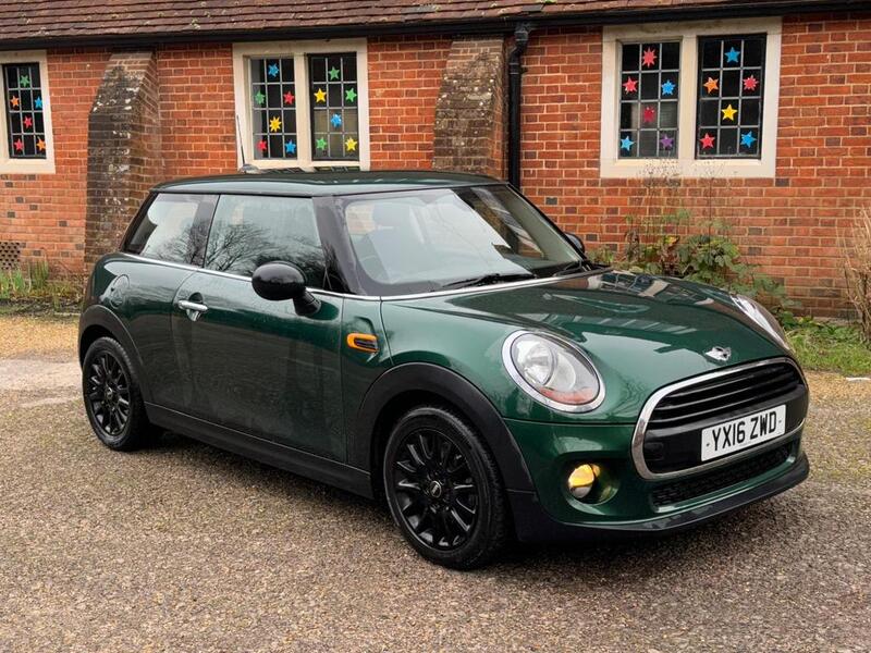 MINI HATCH