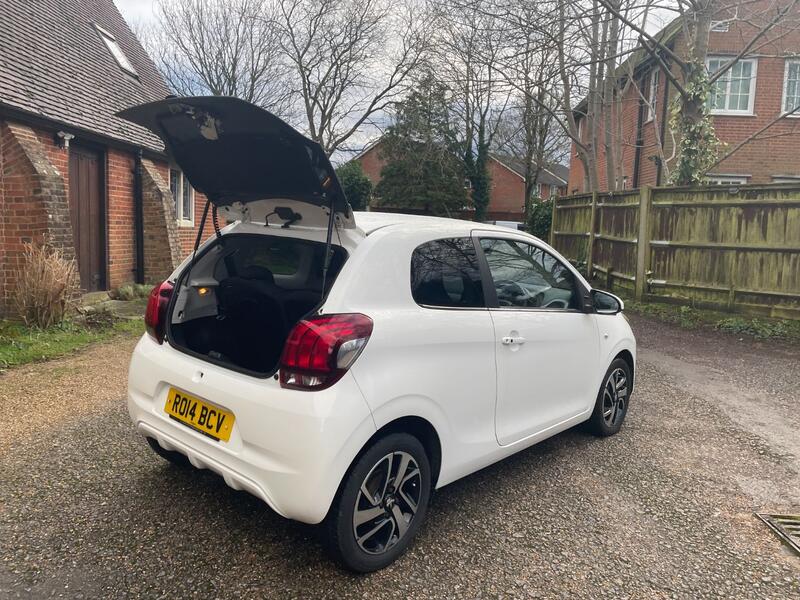 PEUGEOT 108