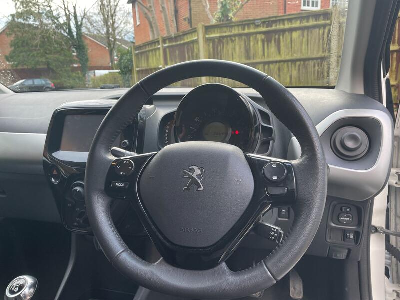 PEUGEOT 108