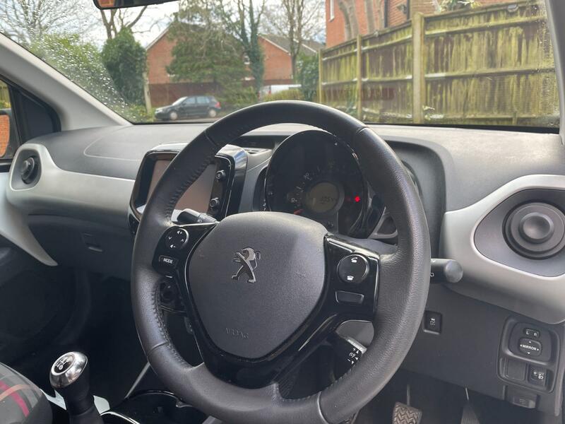 PEUGEOT 108