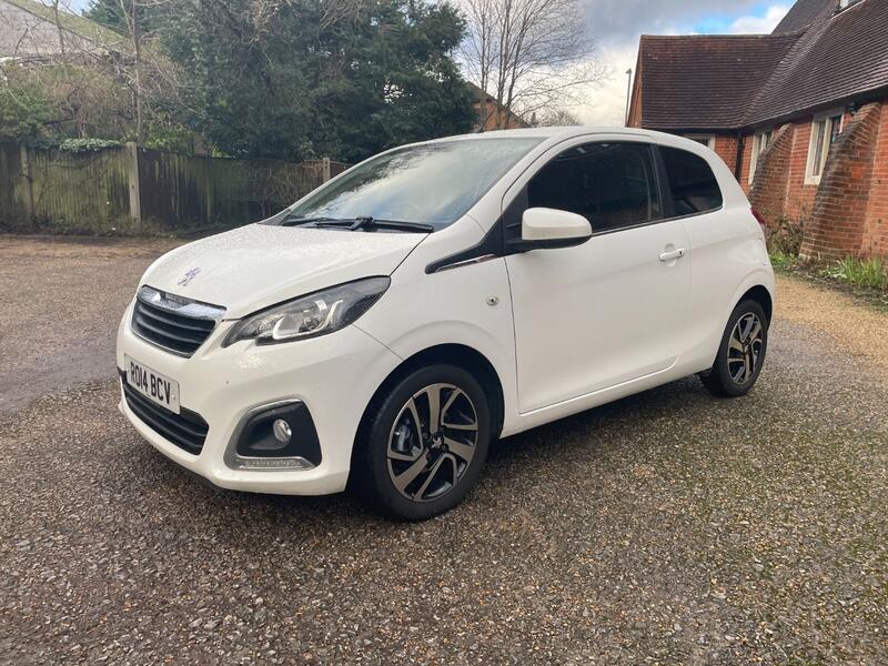 PEUGEOT 108